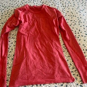 Red Lululemon swiftly sz 6